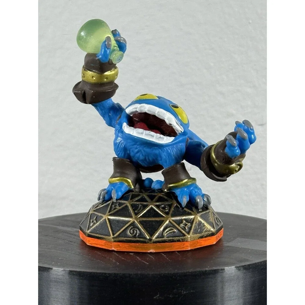 Skylanders Giants Figure – Pop Fizz (Orange Base)